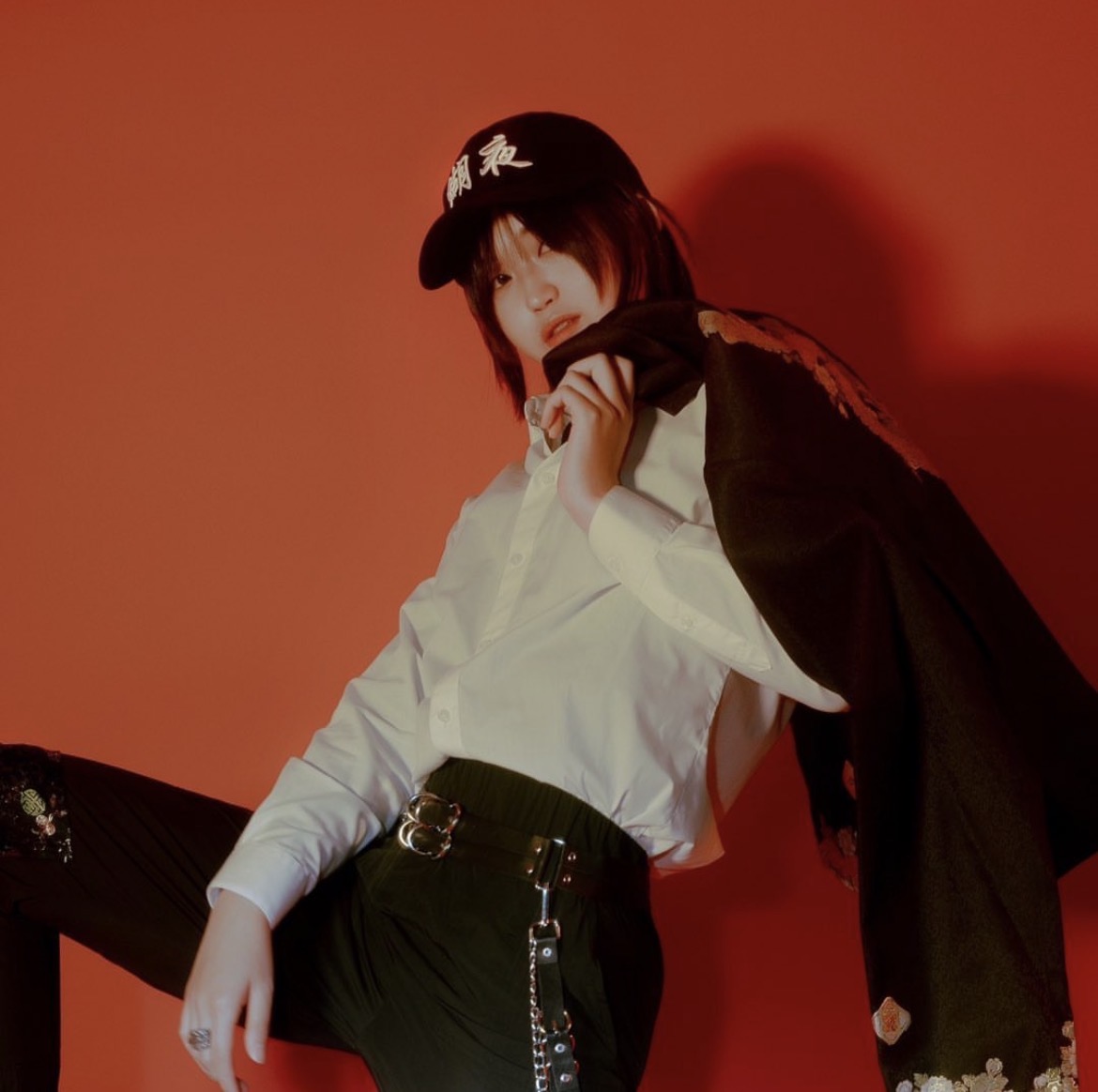 젠더리스 카고팬츠 룩북