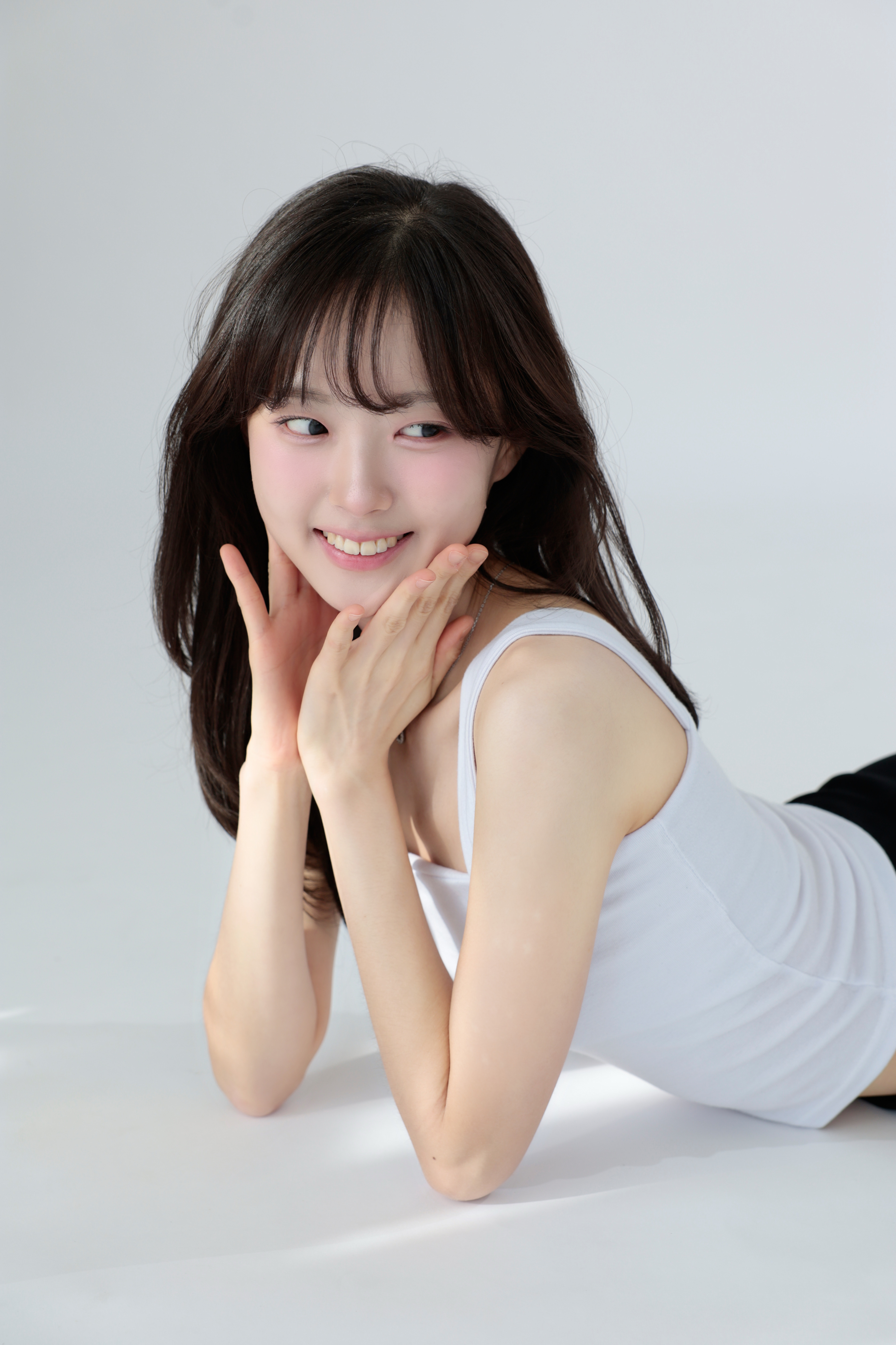 2025 yn studio 촬영